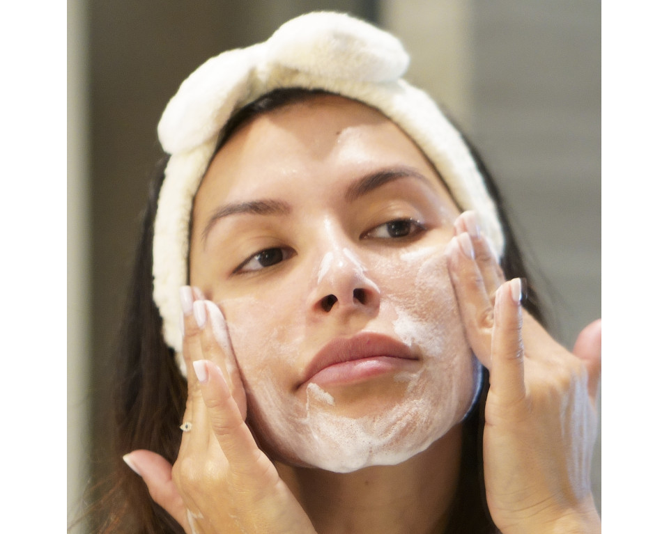 THEBALM TO THE RESCUE MORINGA TREE FOAMING FACE CLEANSER 160ML - THE BALM THEBALM TO THE RESCUE MORINGA TREE FOAMING FACE CLEANSER 160ML - THE BALM